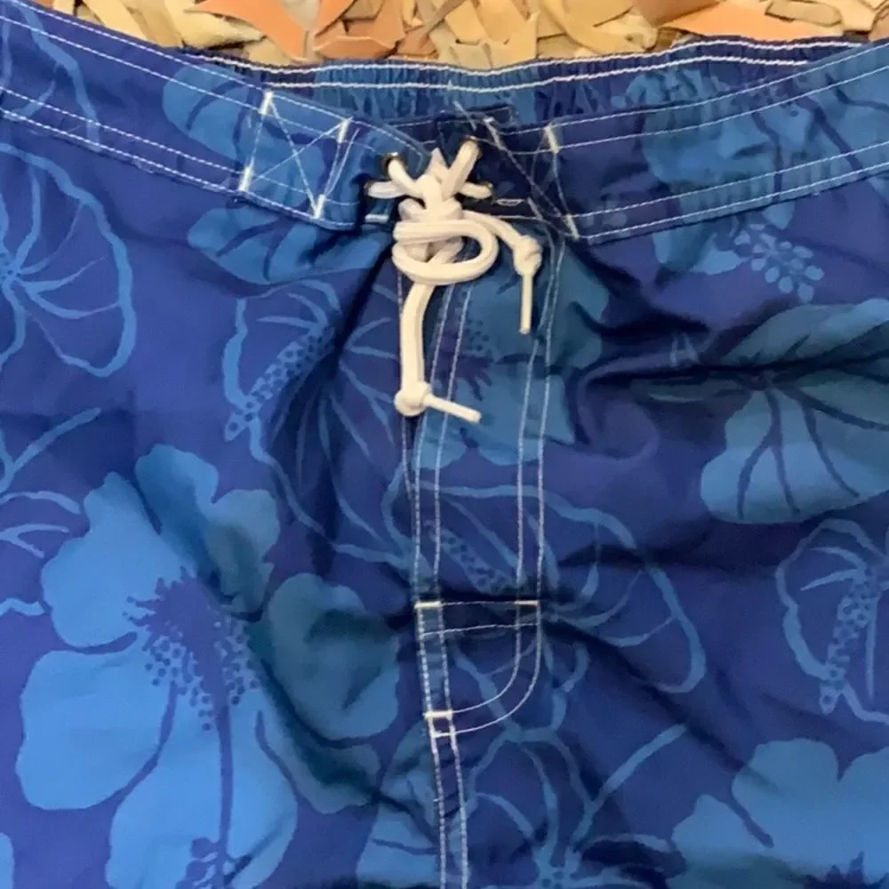 Chaps blue Floral print swim trunks S